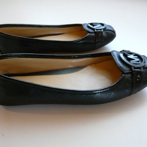 Michael Kors Ladies Flats - 6.5 - Picture 6 of 8